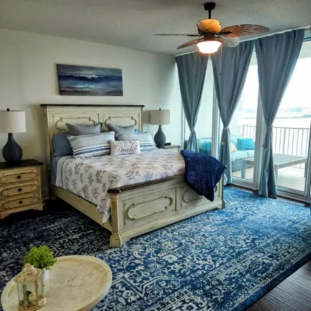 Amazing Beach Views in Spacious 4-bedroom condo in lovely Orange Beach