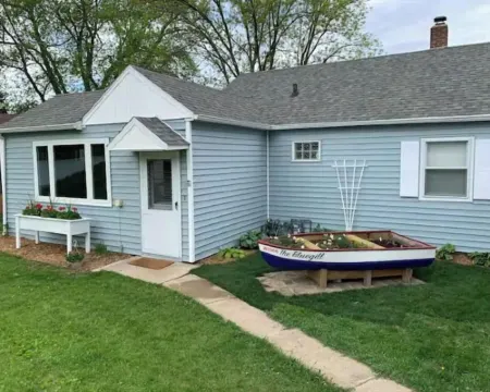 The Bluegill on Little Green Lake! Hotels in Green Lake County