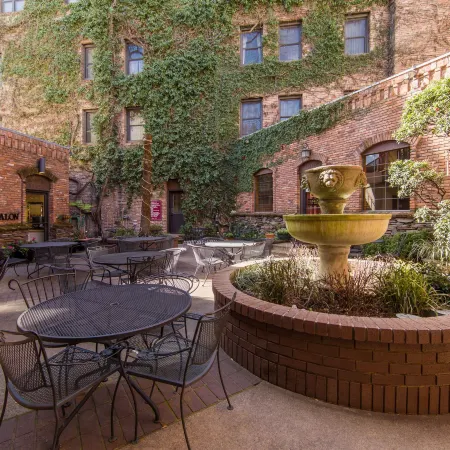 Boutique Retreat in Wine & Gold Country