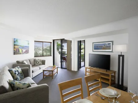 BreakFree Grand Pacific Caloundra Отели в г. Калаундра