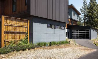 20 Min to Mt Bachelor! Perfect Basecamp for Skiers