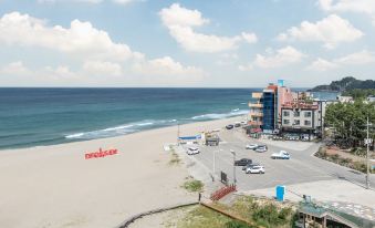 Samcheok Kong & Bee Ocean View Spa Pensi