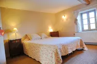 Pleasant Fermette with Outdoor Swimming Pool, Near Durbuy