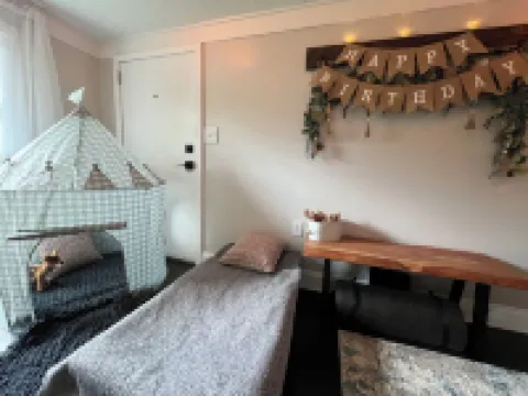 Peaceful Private Lane, Minutes to Airport, Modern & Cozy 弗萊徹住宿飯店