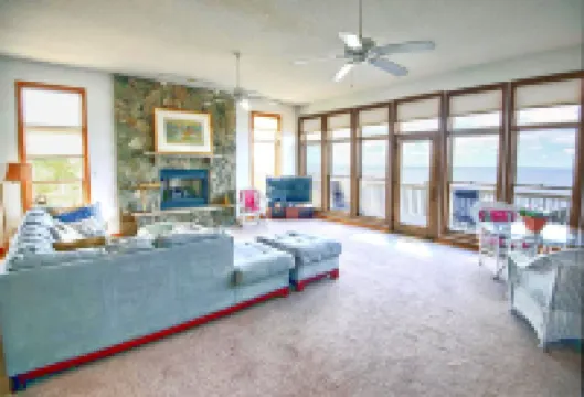 HEATED pool/waterfront/private pier/tennis/hot tub/kayaks/SUPs/8bed 6bath