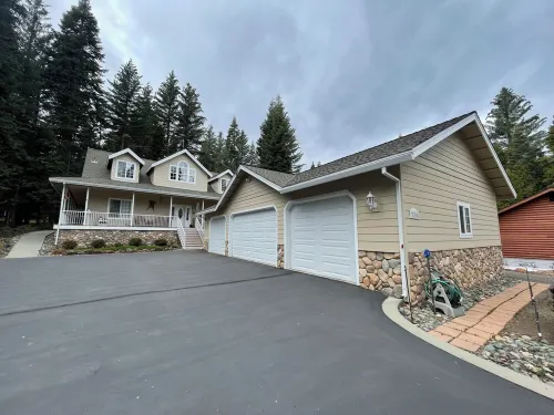 Spacious Lake Almanor West Getaway - Enjoy Everything the Lake Has to Offer