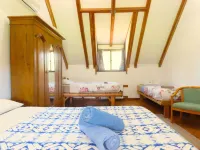 Pilliga Pottery Creative Farmstay Hotels in Coonabarabran