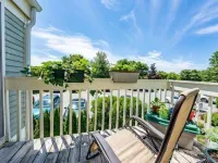 Stylish 2nd floor Ocean Edge condo Hotels in Brewster