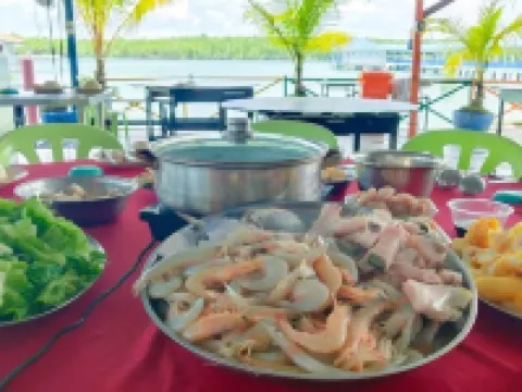 Sea Lion Hotel @ Pulau Ketam Hotels in Klang District