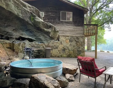 Tennessee River House