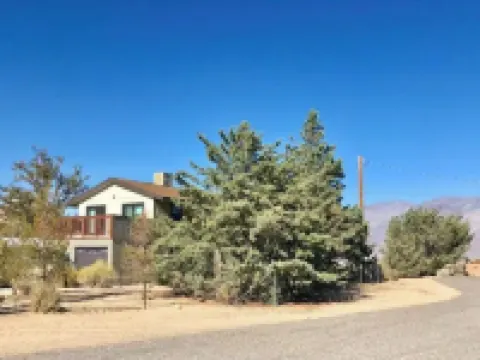 >>MAGICAL property on 5 acres in the Alabama Hills ローン・パインのホテル