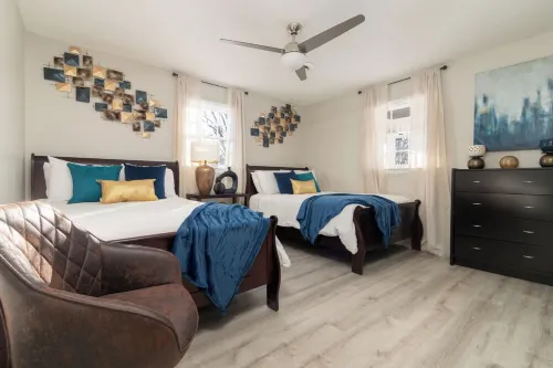 Cozy Retreat Close to Downtown + Parking