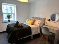 Modern Coastal Apartment Near Excellent Beaches & Vibrant Nightlife Hotels in North Shields