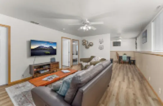 Downtown Apartment Perfect for Short & Extended Stays