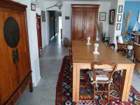 Quiet 4-bedroom villa with swimming pool close to the center and beaches