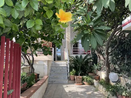 Villa Brù on the sea