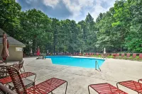 Wintergreen Resort Condo w/ Deck, 0.3 Mi to Slopes - Pools