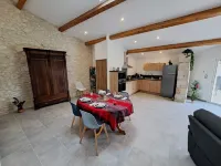 Rudelle house jacuzzi and private pool Hôtels à : Thénac