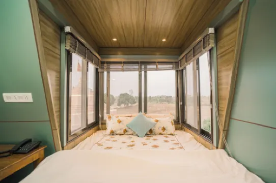 산지바니 팜스, 보팔, 럭셔리 5 베드룸 프라이빗 풀 빌라