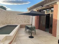 Ancienne Cave Vinaire Aménagée en Loft Avec Patio et Mini-piscine Hotels in Boujan-sur-Libron