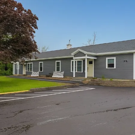 Charming 3-bedroom house with a Pond View/pet friendly
