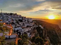 Estudio Panorámico Comares