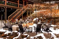 Amber Hills Lodge: Sauna,Golf Sim,Hot Tub,Theatre - 4-Star