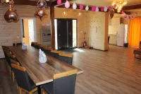 Cabana ATHOS ZALAU CAPACITATE 15 /PERS فنادق في Zalau