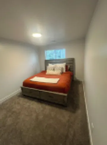 Modern 1 BR + Kitchen Comfort