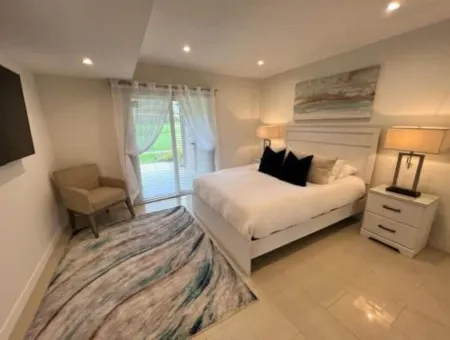 Condo with golf course view and stunning sunset Отели рядом с достопримечательностью «Парк Хидден Хилс»