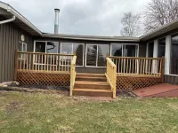 Wheelchair assessable spacious 5-bedroom house in Algoma Hotels in Algoma