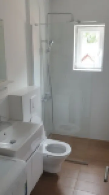 The White Suite. Cozy apartment with 1 bedroom and WiFi, AC in peaceful Skopje