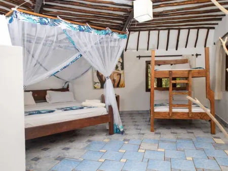 Enchanting 3-bedroom villa with WiFi in Diani