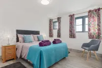 "Ramsey" Sea View Cottage - Dog Friendly