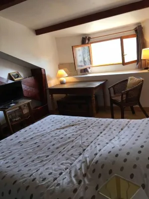 Large, comfortable house in Bagneres Hotels in der Nähe von Carmel
