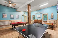 7BR Chateau in Massanutten, Sleeps 18