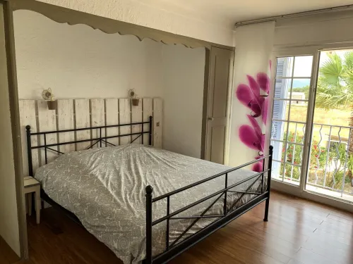 Spacious Provencal Bastide with swimming pool Hôtels à : Vidauban