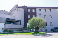 Hotel HDomus فنادق في Mozzecane