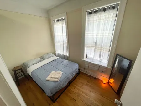 GREAT UPPER MANHATTAN APARTMENTS FOR GROUP AND FAMILIES Отели рядом с достопримечательностью «Манхэттенский колледж»