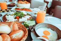 Letstay Panorama Suites - servizio colazione