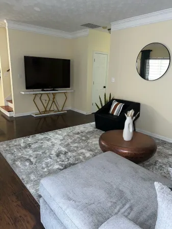 Quiet bedroom in McDonough