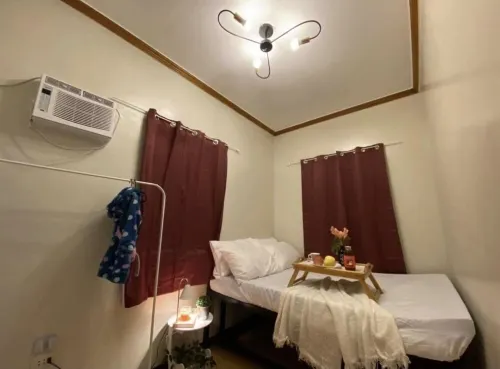 Jala Jala Casita Blanca Tiny House and Farm Stay with Mountain View and Pool