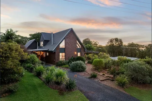 Flaxton Couples Cottage Eco-Luxury, Serenity & Hinterland Escape Near Montville