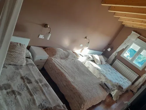 Casa Totalmente Nueva, Para 16 Personas a 12 km de Burgos en un Pueblo Tranquilo