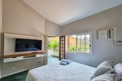 Casa Reformada Praia do Engenho - Cond. Pé na Areia Hotels near Praia Boracéia