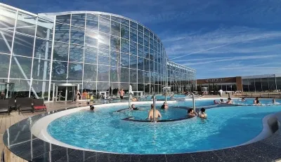 Apartament la 3 minute de aeroport, in centrul orasului langa parc si restaurant Hotels in 