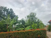 2-bedroom, 2 units corporate Nsubbe apartment in charming Mukono with WiFi