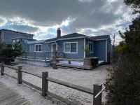 Cozy 4-bedroom House. Ocean Block Hotels near Robert Moses State Park - Long Island