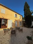 Renovated farmhouse in the South Luberon countryside - 14 pers Hotels in Pertuis
