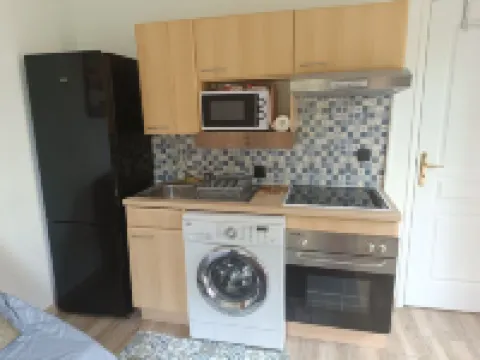 Studio Proche de la Parfumerie et du Centre Ville